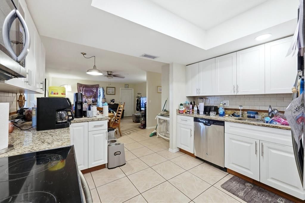 En Venta: $449,000 (5 camas, 0 baños, 2236 Pies cuadrados)