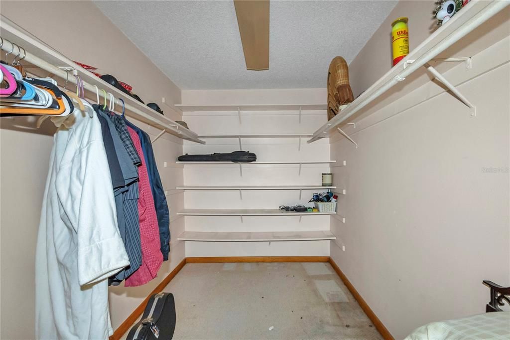 На продажу: $185,000 (2 спален, 2 ванн, 1130 Квадратных фут)