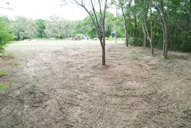 En Venta: $27,900 (0.24 acres)