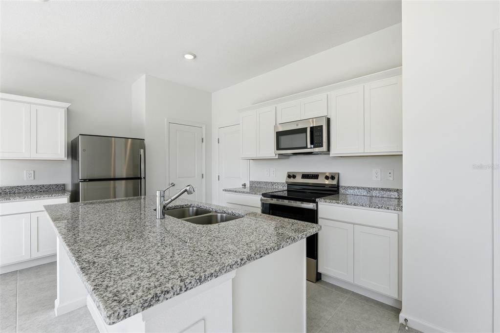 For Sale: $345,990 (3 beds, 2 baths, 1826 Square Feet)
