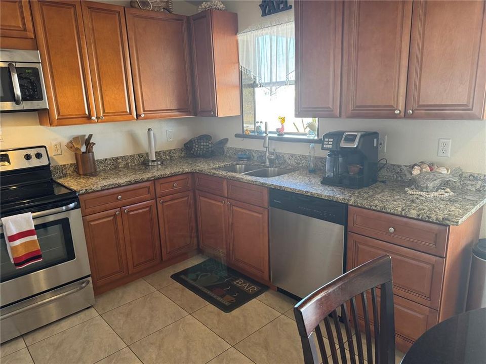 В аренду: $3,200 (3 спален, 2 ванн, 1140 Квадратных фут)
