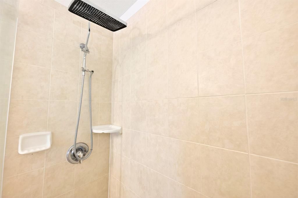 На продажу: $329,000 (3 спален, 2 ванн, 1347 Квадратных фут)