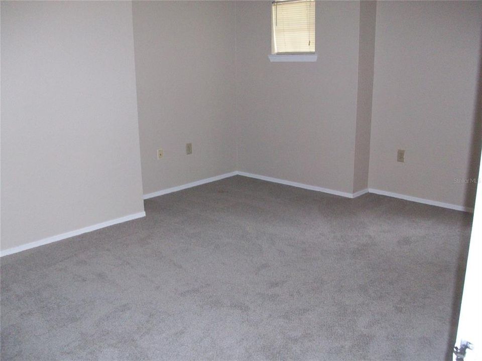 For Sale: $260,000 (3 beds, 2 baths, 1731 Square Feet)