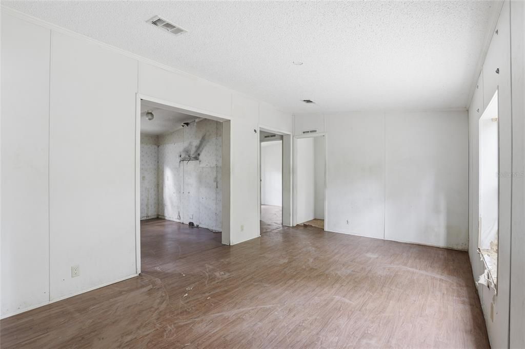 En Venta: $89,900 (3 camas, 2 baños, 960 Pies cuadrados)