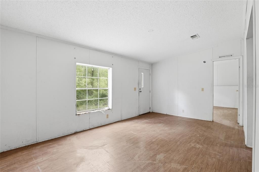 En Venta: $89,900 (3 camas, 2 baños, 960 Pies cuadrados)
