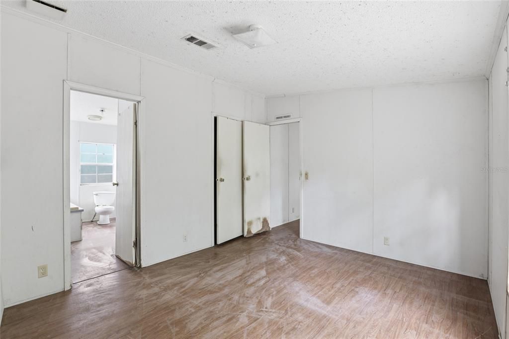 En Venta: $89,900 (3 camas, 2 baños, 960 Pies cuadrados)