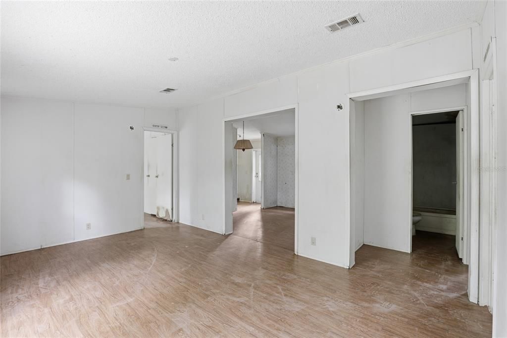 En Venta: $89,900 (3 camas, 2 baños, 960 Pies cuadrados)