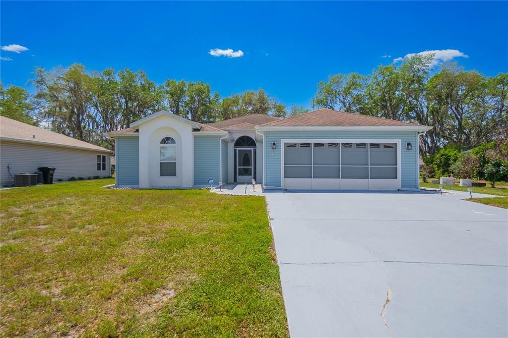 For Sale: $319,000 (2 beds, 2 baths, 1816 Square Feet)