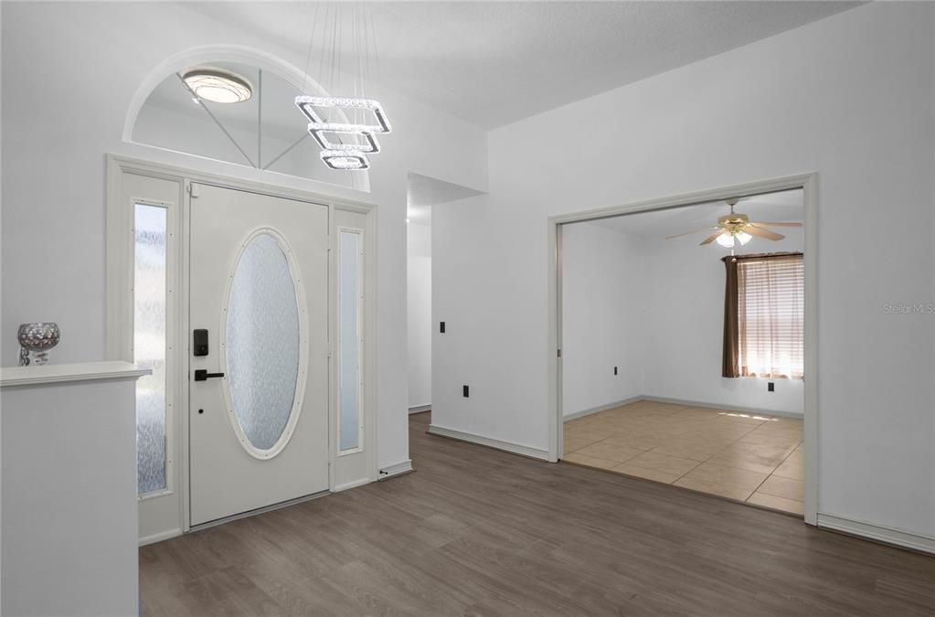 For Sale: $319,000 (2 beds, 2 baths, 1816 Square Feet)