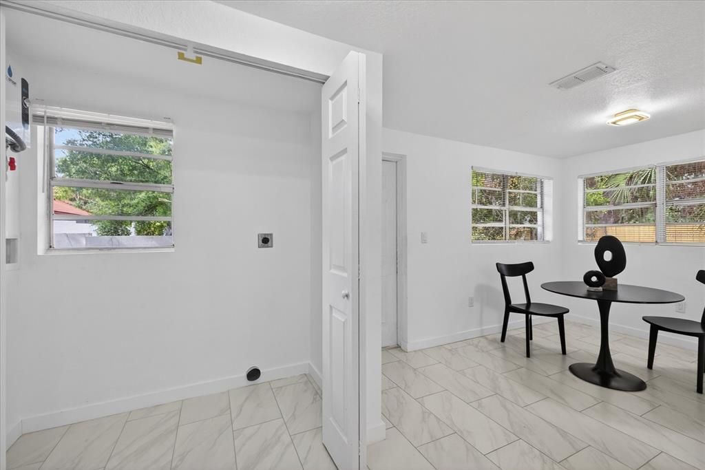 Activo con contrato: $399,900 (3 camas, 2 baños, 1150 Pies cuadrados)