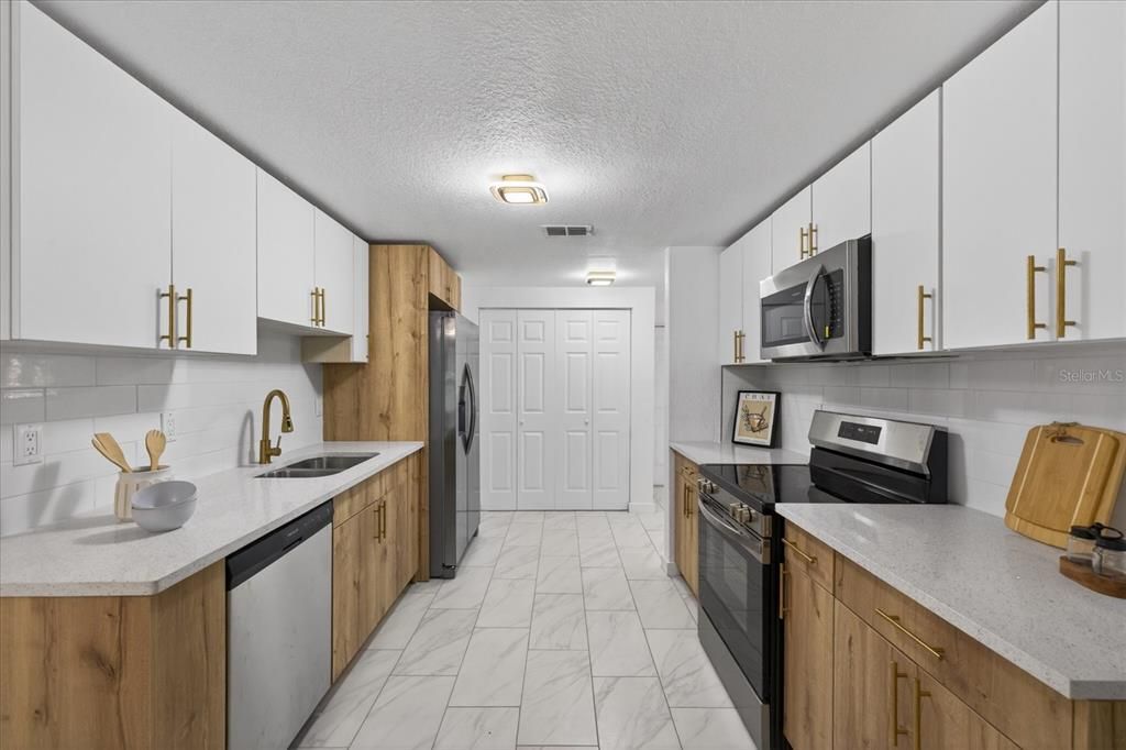 Activo con contrato: $399,900 (3 camas, 2 baños, 1150 Pies cuadrados)