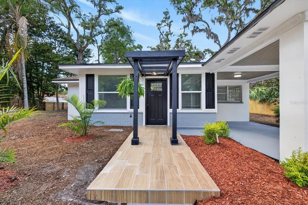 Activo con contrato: $399,900 (3 camas, 2 baños, 1150 Pies cuadrados)