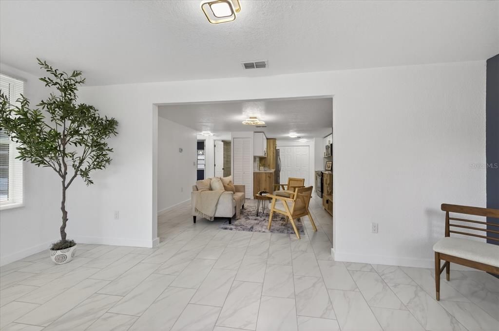 Activo con contrato: $399,900 (3 camas, 2 baños, 1150 Pies cuadrados)