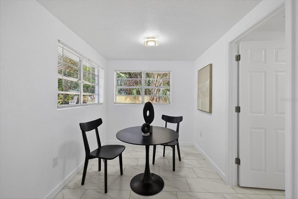 Activo con contrato: $399,900 (3 camas, 2 baños, 1150 Pies cuadrados)