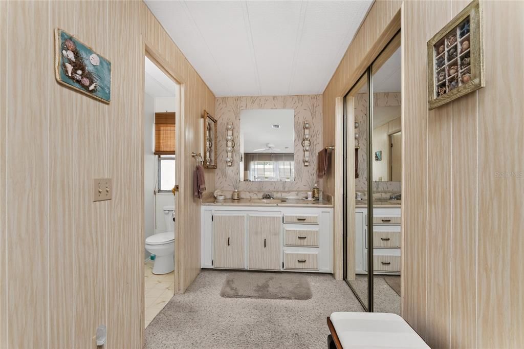 For Sale: $149,900 (2 beds, 2 baths, 1344 Square Feet)