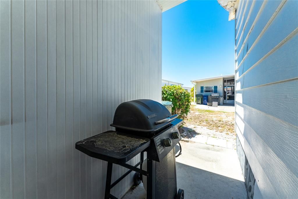 For Sale: $149,900 (2 beds, 2 baths, 1344 Square Feet)