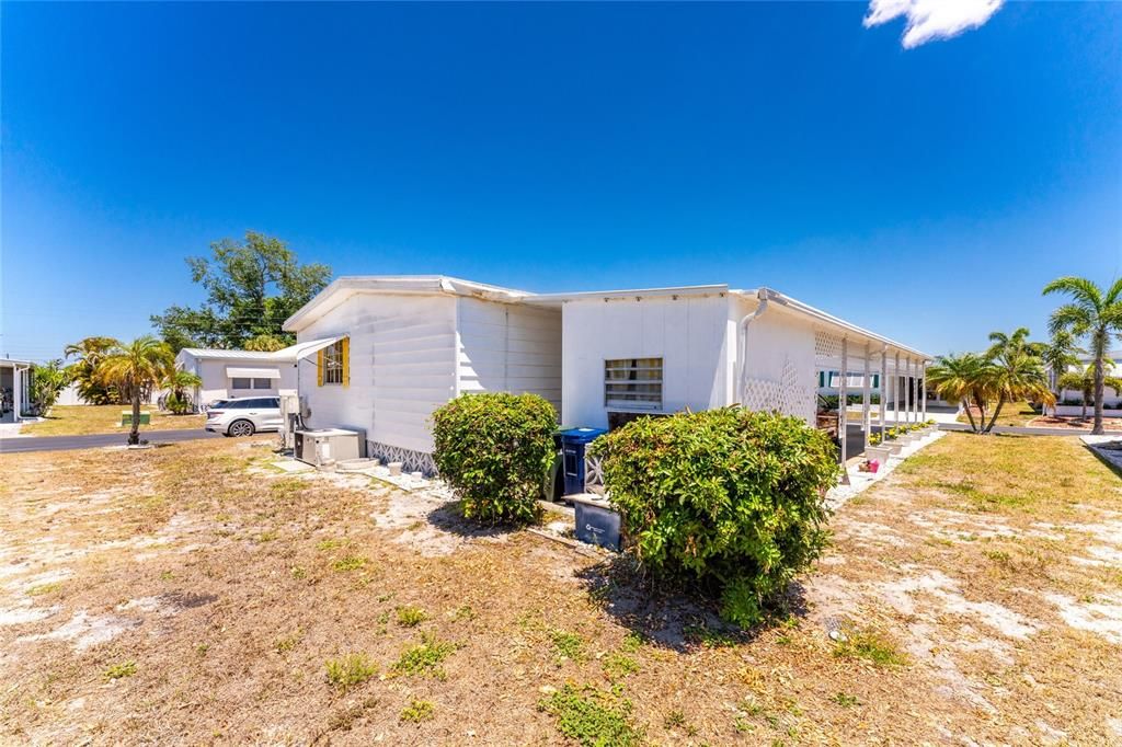 For Sale: $149,900 (2 beds, 2 baths, 1344 Square Feet)