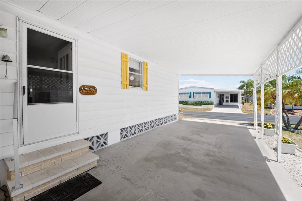 For Sale: $149,900 (2 beds, 2 baths, 1344 Square Feet)