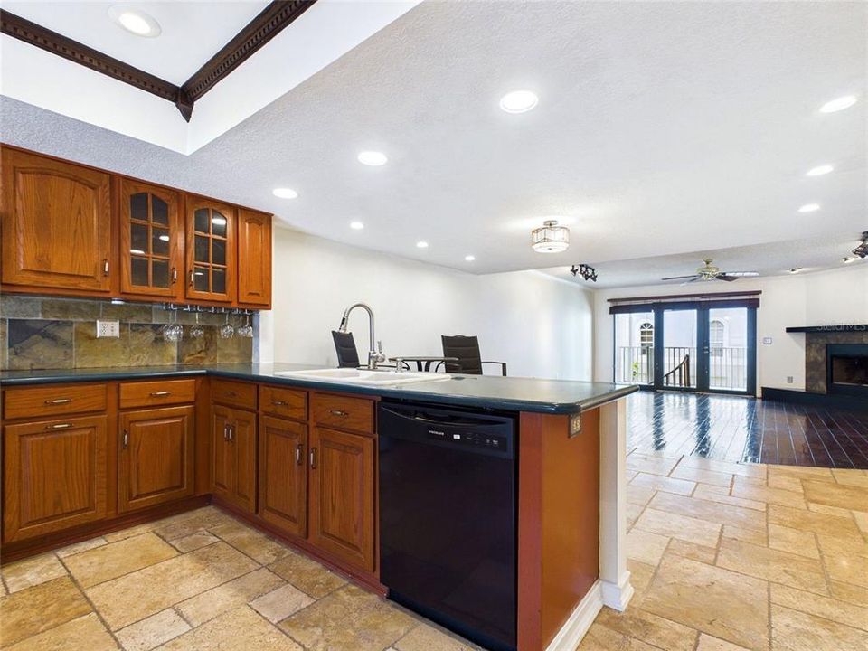 En Venta: $490,000 (2 camas, 2 baños, 1475 Pies cuadrados)