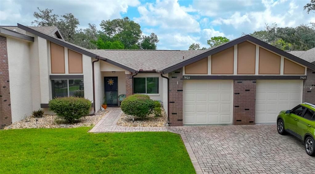 For Sale: $159,900 (2 beds, 2 baths, 1211 Square Feet)