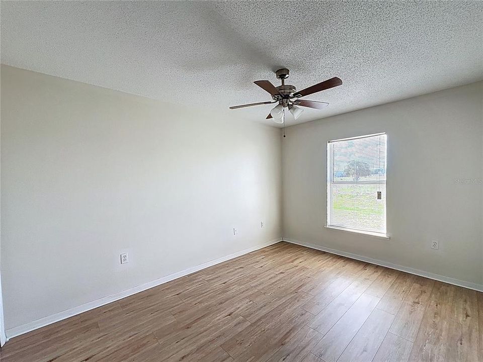 For Sale: $274,990 (4 beds, 2 baths, 2128 Square Feet)