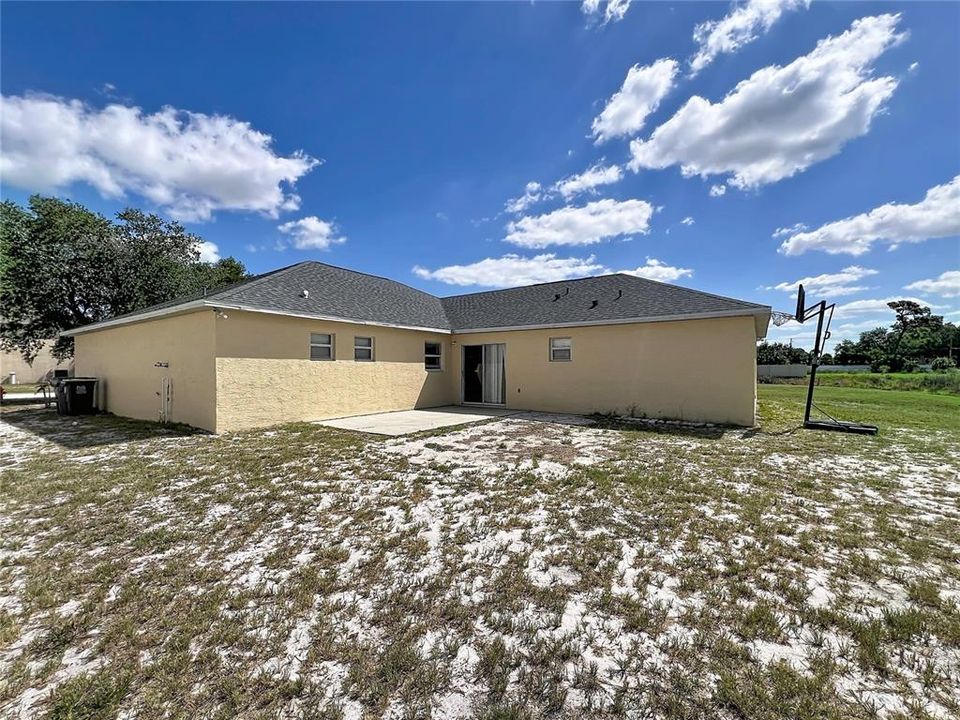 For Sale: $274,990 (4 beds, 2 baths, 2128 Square Feet)