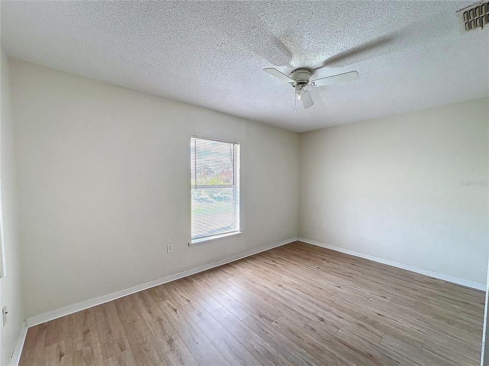For Sale: $274,990 (4 beds, 2 baths, 2128 Square Feet)