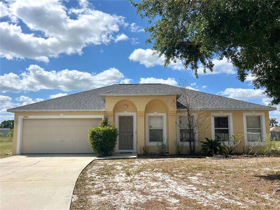 For Sale: $274,990 (4 beds, 2 baths, 2128 Square Feet)