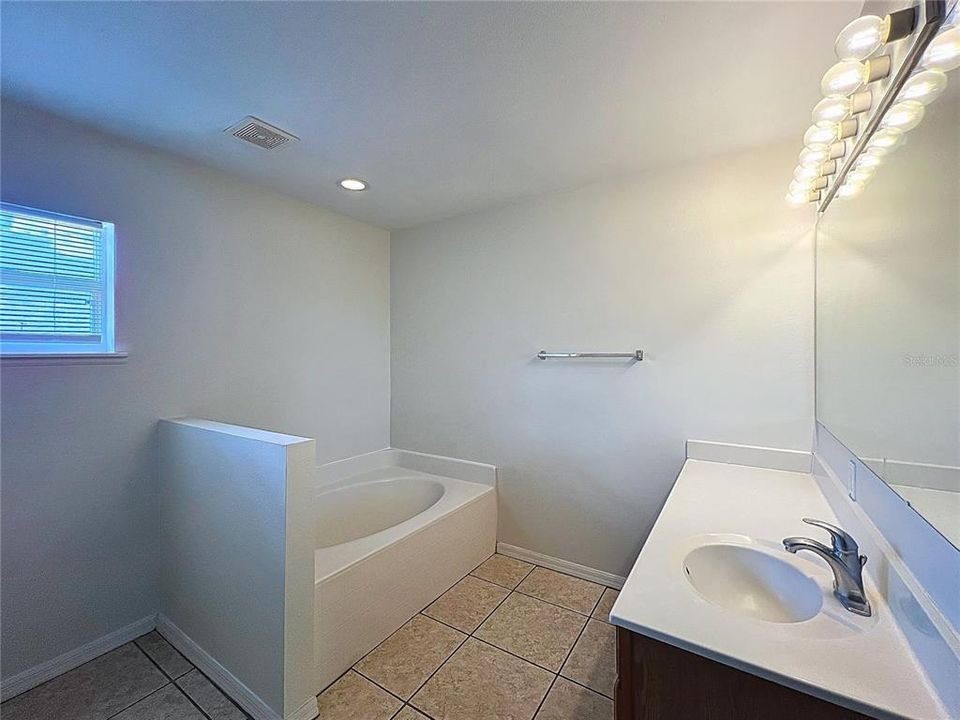 For Sale: $274,990 (4 beds, 2 baths, 2128 Square Feet)
