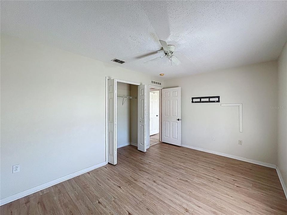 For Sale: $274,990 (4 beds, 2 baths, 2128 Square Feet)