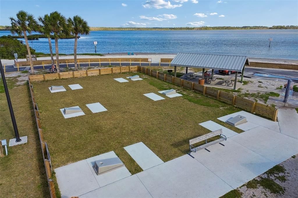 На продажу: $950,000 (3.40 acres)