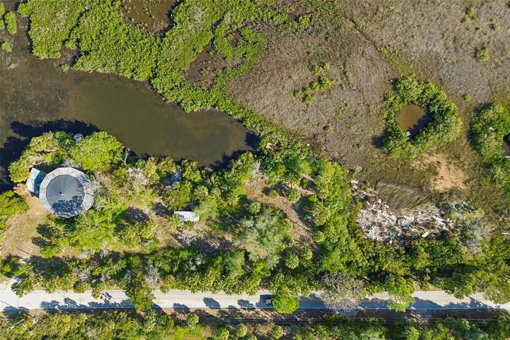 На продажу: $950,000 (3.40 acres)