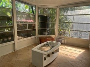 Activo con contrato: $2,450 (3 camas, 2 baños, 1935 Pies cuadrados)