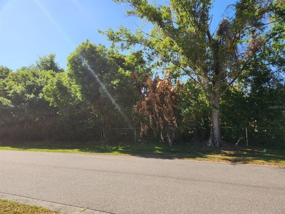 For Sale: $1,200,000 (7.43 acres)