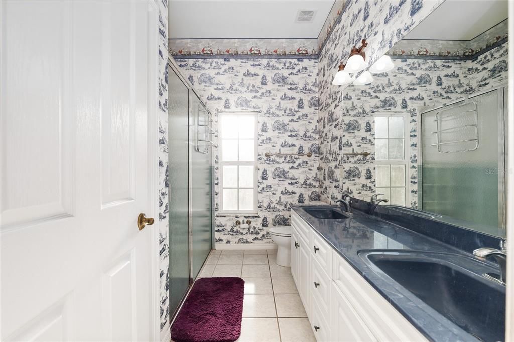 Activo con contrato: $579,990 (4 camas, 3 baños, 2636 Pies cuadrados)