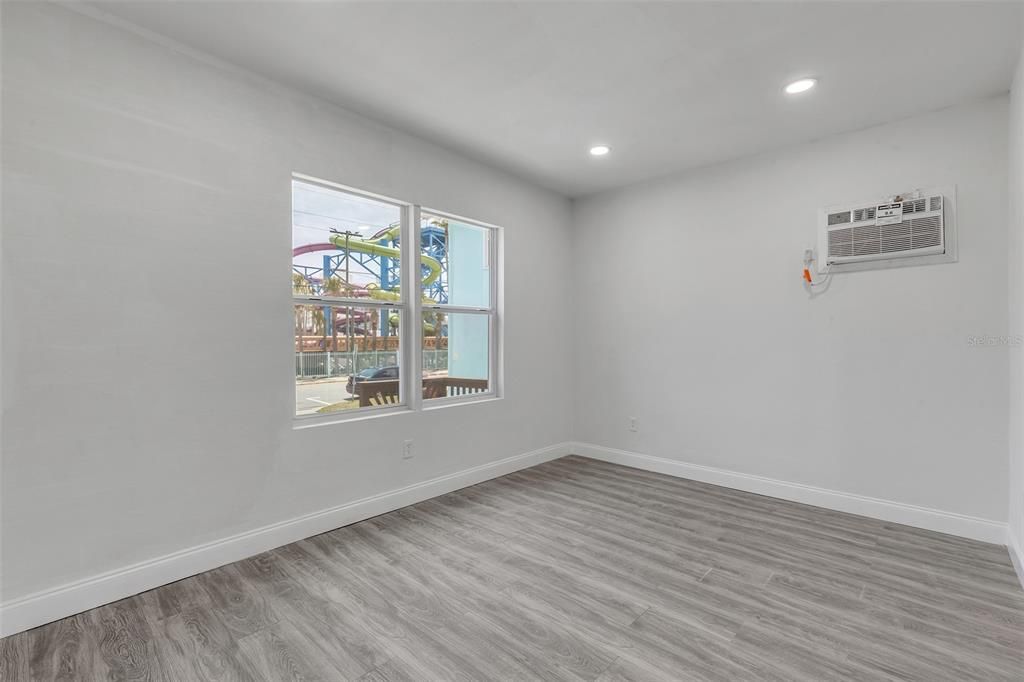 En Venta: $875,000 (6 camas, 0 baños, 2370 Pies cuadrados)