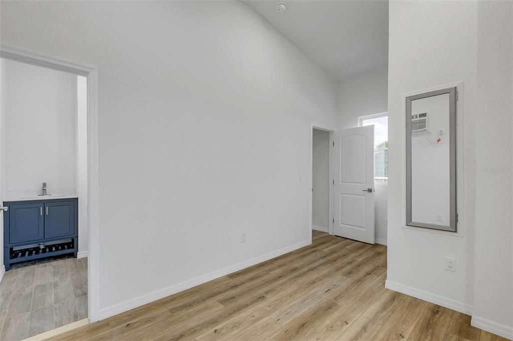 En Venta: $875,000 (6 camas, 0 baños, 2370 Pies cuadrados)