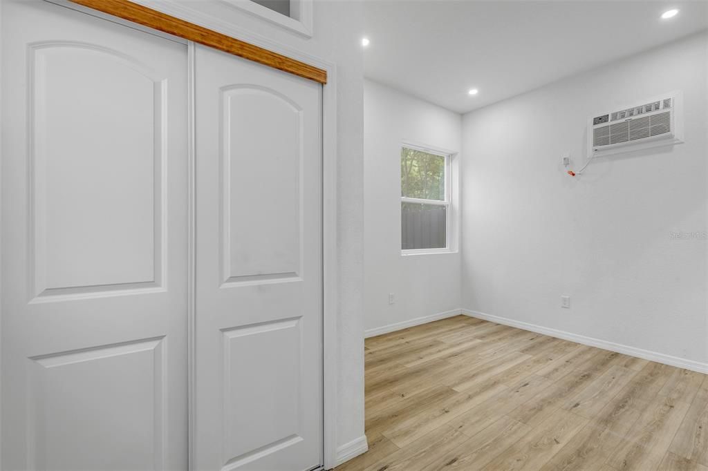 En Venta: $875,000 (6 camas, 0 baños, 2370 Pies cuadrados)