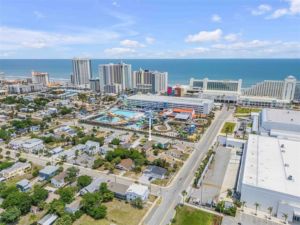 En Venta: $875,000 (6 camas, 0 baños, 2370 Pies cuadrados)