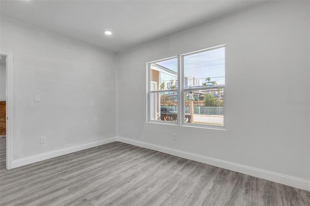 En Venta: $875,000 (6 camas, 0 baños, 2370 Pies cuadrados)