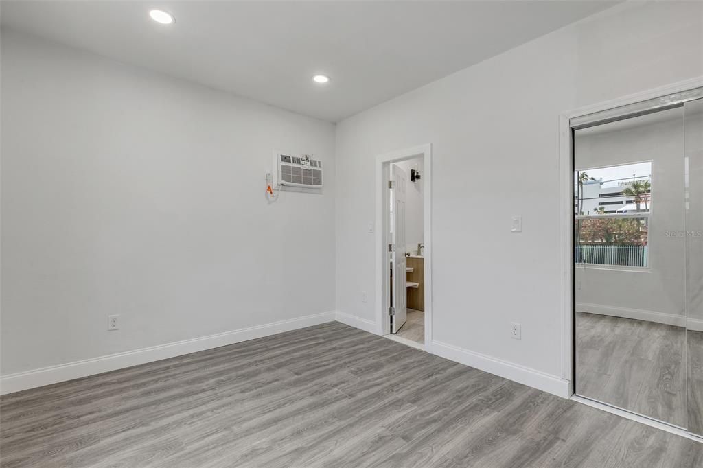 En Venta: $875,000 (6 camas, 0 baños, 2370 Pies cuadrados)