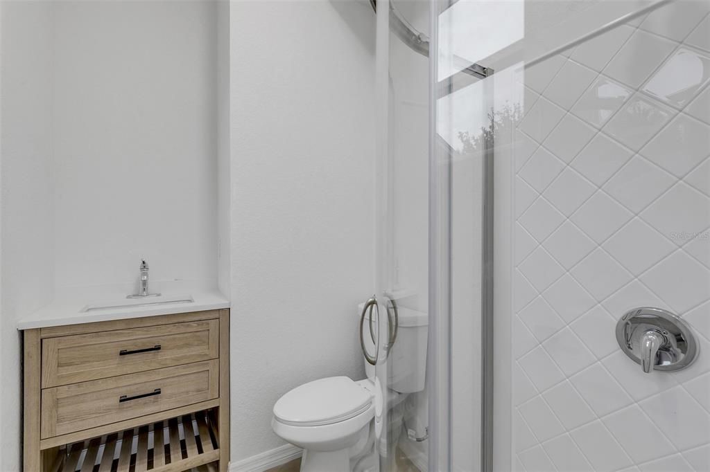 En Venta: $875,000 (6 camas, 0 baños, 2370 Pies cuadrados)