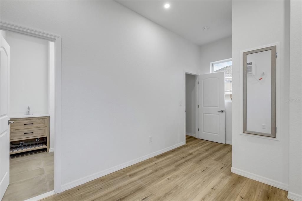 En Venta: $875,000 (6 camas, 0 baños, 2370 Pies cuadrados)