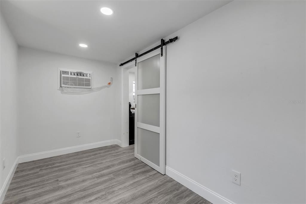 En Venta: $875,000 (6 camas, 0 baños, 2370 Pies cuadrados)