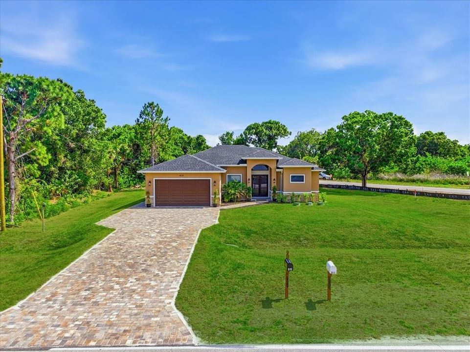 En Venta: $380,000 (4 camas, 2 baños, 1649 Pies cuadrados)