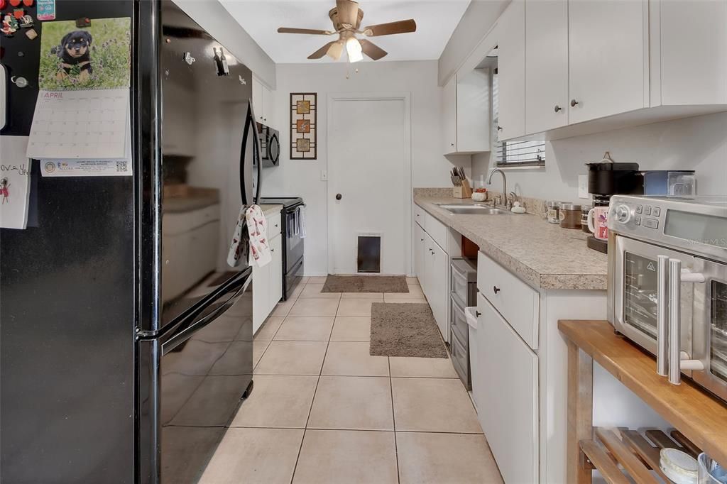 Activo con contrato: $239,900 (3 camas, 2 baños, 1132 Pies cuadrados)