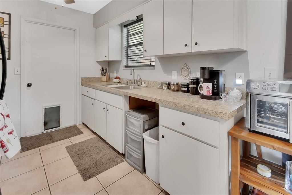 Activo con contrato: $239,900 (3 camas, 2 baños, 1132 Pies cuadrados)