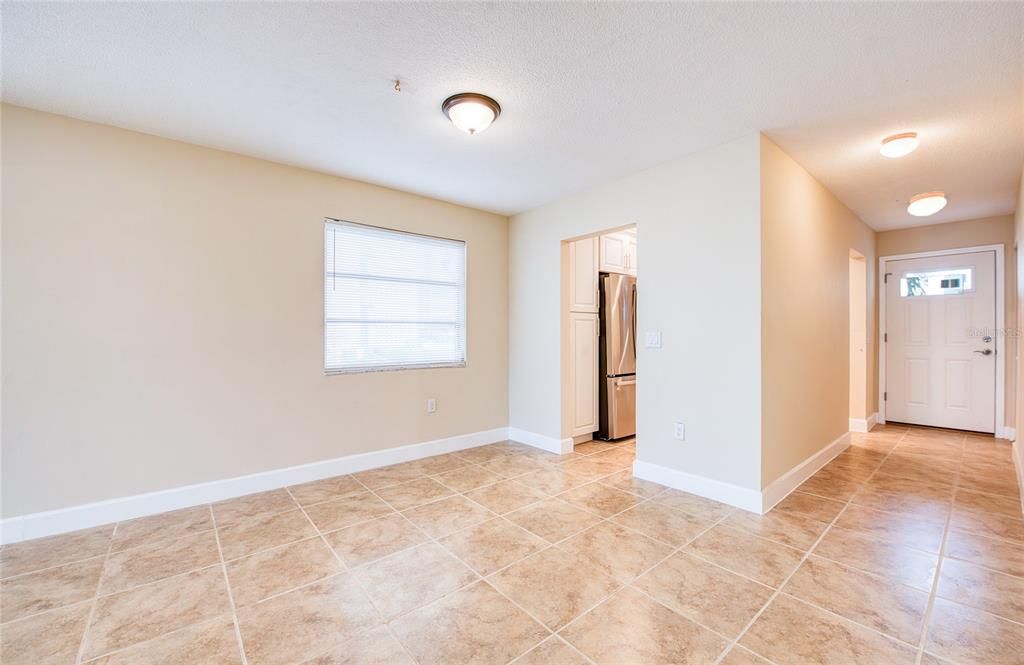For Sale: $274,900 (2 beds, 2 baths, 1250 Square Feet)