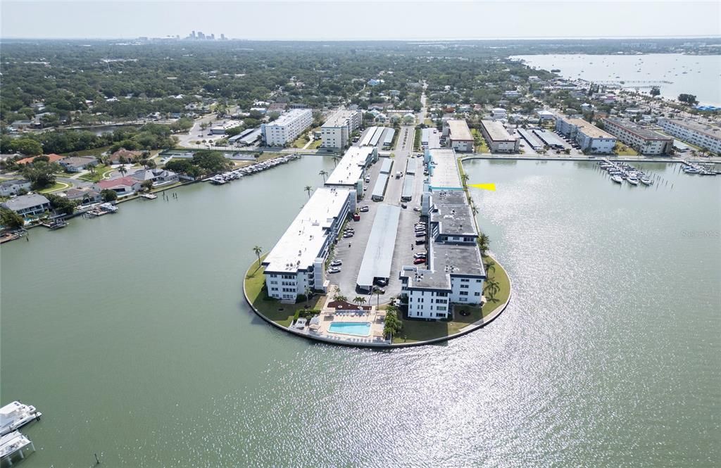 For Sale: $274,900 (2 beds, 2 baths, 1250 Square Feet)