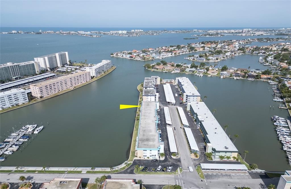 For Sale: $274,900 (2 beds, 2 baths, 1250 Square Feet)